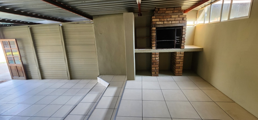 3 Bedroom Property for Sale in Uitsig Free State